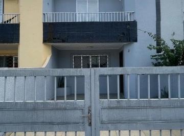 Foto 1 · Sobrado para locação na Rua 2500, Balneário Camboriú, por R$ 5.700,00 + txas!!!