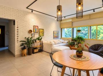 Apartamento de 2 quartos, Brasília · SQS 108 - Vista livre, reformado.