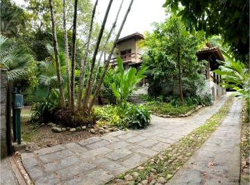 Casa de 5 quartos, Niterói · Magnífica Casa no Vale de Itaipú – 5 Quartos (4 Suítes), Muito Espaço e Natureza Integrada!
