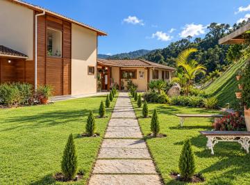 Casa · 356m² · 4 Quartos · 4 Vagas · Casa 4 quartos no Cuiabá - Petrópolis/RJ