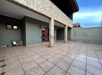 Casa · 240m² · 3 Quartos · 2 Vagas · Casa para alugar em Jardim América de 240.00m² com 3 Quartos, 1 Suite e 2 Garagens