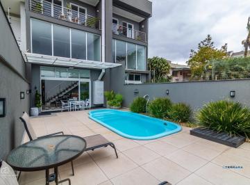 Casa · 315m² · 3 Quartos · 3 Vagas · Casa de 315 m² com piscina no Chácara das Pedras
