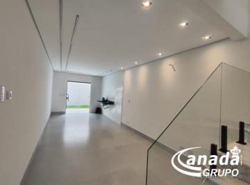 Casa · 115m² · 3 Quartos · 2 Vagas · Sobrado com 3 dormitórios em Osasco