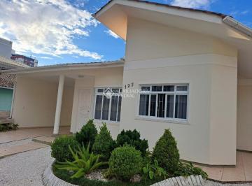 Casa · 130m² · 3 Quartos · 2 Vagas · Casa c/3 quartos, 2 banheiros, 130m² - Centro da Palhoça