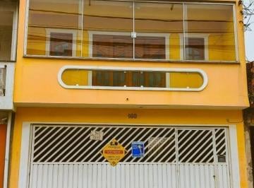 Casa · 239m² · 4 Quartos · 2 Vagas · Sobrado com 4 dormitórios em Osasco
