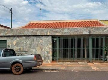 Casa 218 m² - São Joaquim da Barra-SP - Rua Mato Grosso, 115 - Centro - Foto [0] · Casa 218 m² - São Joaquim da Barra-SP - Rua Mato Grosso, 115 - Centro