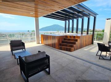 1 · Maravilhosa cobertura com jacuzi e vista mar