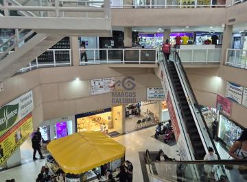 Comercial , Itaguaí · Loja para alugar no Itaguaí Shopping — 29 m² com ampla vitrine