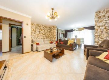 Casa de 4 quartos, São Paulo · Casa à venda com espaço, conforto e privacidade na Soares Imóveis