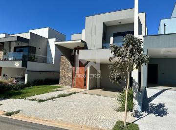 Casa · 238m² · 3 Quartos · 2 Vagas · Casa sobrado a venda com 3 quartos a venda no condomínio Bosque da Mata na cidade de Valinhos - SP
