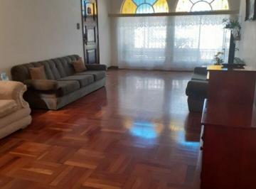 Casa · 185m² · 4 Quartos · 2 Vagas · SOBRADO PROXIMO AO AEROPORTO DE CONGONHAS.