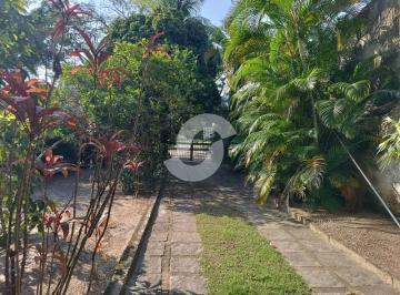 d6a04ca555e47bf88764395c99b26008683dee0c · CASA EM CAMBOINHAS COM TERRENO DE 700M²