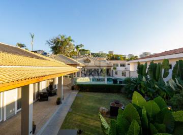 Apartamento · 815m² · 6 Quartos · 1 Vaga · Casa Alto Padrão