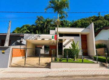 Casa · 117m² · 3 Quartos · 2 Vagas · Casa para alugar no bairro Rio Branco - Brusque/SC