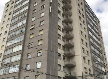 Apartamento · 70m² · 2 Quartos · APARTAMENTO CENTRAL EM EXCELENTE ESTADO DE CONSERV