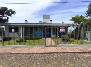 Casa · 400m² · 4 Quartos · 2 Vagas · CASA COM QUATRO DORMITÓRIOS NO PETRÓPOLIS