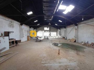 Comercial · 670m² · Galpão : / Comercial / Benfica