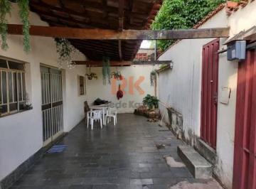 Casa · 268m² · 7 Quartos · 2 Vagas · Casa para venda em Santa Terezinha de 268.00m² com 7 Quartos e 2 Garagens
