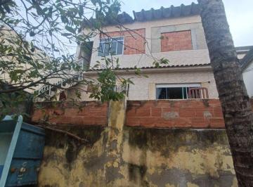 Terreno , Rio de Janeiro · Vendo Terreno com 1 Casa de 2 quartos, 2 kitnets e 2 lojas (em construção)