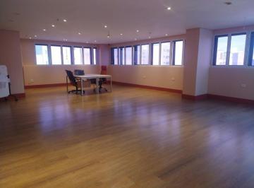 Comercial · 110m² · 2 Vagas · Excelente conjunto comercial, com 86m², com salão garnde, copa, 03 banheiros e 02 vagas de garagens