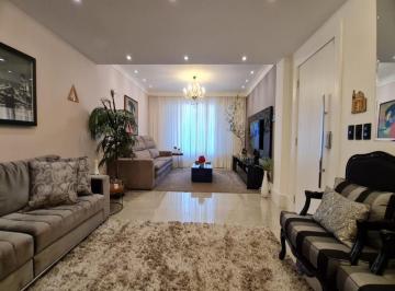 Casa · 310m² · 4 Quartos · 3 Vagas · Sobrado porteira fechada, 04 dorm. reformado e totalmente mobiliado à 400 mts o Parque da Aclimação