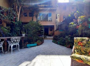 Casa · 430m² · 11 Quartos · 2 Vagas · Sobrado com 430m² na Bela Vista, com 11 dormitórios sendo 04 suítes, closet,  cozinha com armários,
