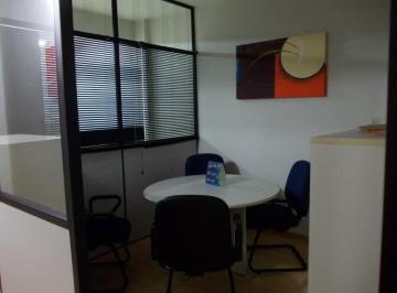 Comercial · 36m² · Sala/ conjunto comercial na Liberdade com 36m², 2 banheiros e copa. Bem localizado, nas proximidades