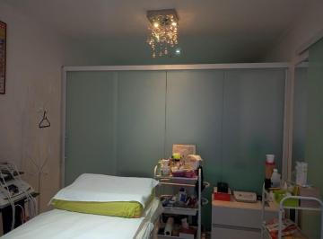 Comercial · 40m² · 1 Vaga · Sala comercal para venda com 31m², copa, 01 banheiro e 01 vaga de garagem.  Próximo ao metrô são j