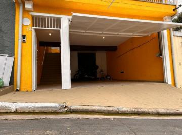 Casa · 200m² · 3 Quartos · 2 Vagas · Venda casa locada para Investidor na Paraiso, próximo Metro , 3 quartos , 2 vagas para carro e 2  Ve