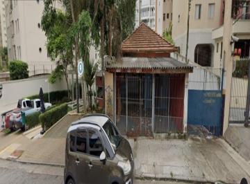 Terreno · 400m² · Terreno com leve declive, casa antiga (demolir), rua repleta de prédios residenciais, mão única Terr