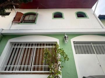 Casa · 200m² · 4 Quartos · 3 Vagas · Sobrado para alugar com a quartos e 3 vagas de garagem Sobrado para alugar com a quartos e 3 vagas d