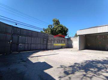 Comercial de 10 quartos, São Paulo · Galpão à Venda na Av. Engenheiro Caetano Álvares | 1.942 m² de Terreno, 3 Frentes e Amplo Pátio