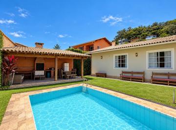 Casa · 229m² · 4 Quartos · 2 Vagas · Casa com 4 quartos no bairro Comary, Teresópolis