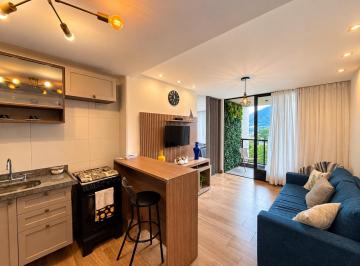 Apartamento · 38m² · 1 Quarto · 1 Vaga · Apartamento com 1 quarto no Alto, Teresópolis