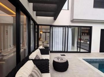 Casa de 3 quartos, Maringá · Casa à venda com 234m² 3 Quartos sendo todas suíte em Maringá - PR