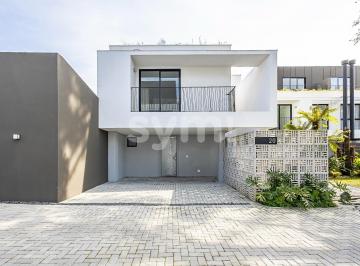 Casa · 144m² · 3 Quartos · 2 Vagas · Casa à venda - em Guabirotuba