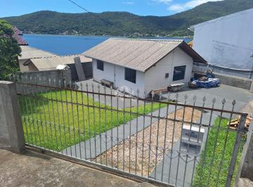 Photo 1 · CASA 2 QUARTOS EM TERRENO DE 140 M² PRÓXIMO À PRAIA NA ENSEADA DE BRITO, PALHOÇA