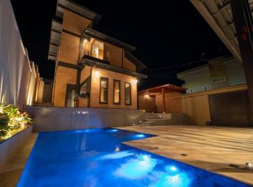 zq9fnk02owu4ztnintuxzjg0_md · Casa com Piscina à Venda no Jardim das Hortênsias