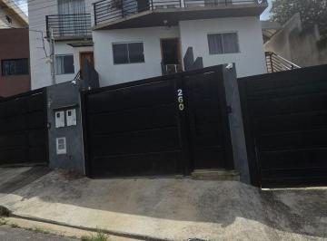 6xuyq2owvloti5mwuymtuw_md · Sobrado à Venda com 2 quartos  no Jardim Bandeirantes, em Poços de Caldas - MG