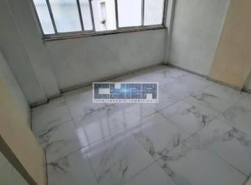 Comercial · 47m² · 1 Vaga · Studio em Gonzaga, Santos/SP de 47m² para locação R$ 1.400,00/mes