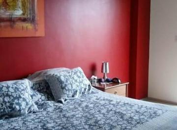 Casa de 3 quartos, São Paulo · Sobrado à venda na Vila Prudente bem localizado
