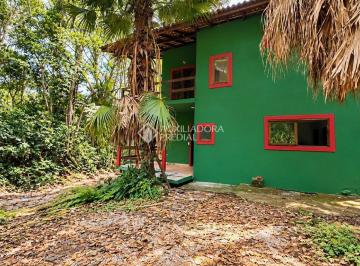 Casa Verde na Clareira Tropical · Casa com 02 dormitorios no Canto da Lagoa com vista para a Lagoa.