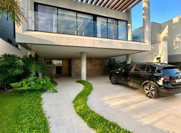 Imagem 1 · Casa de Condomínio para venda em Petrópolis, Várzea Grande