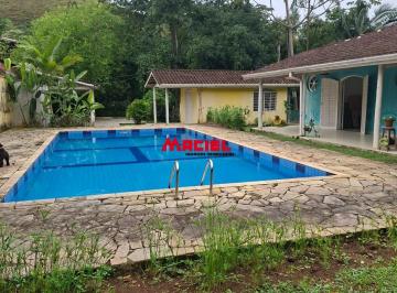 Rural · 200m² · 4 Quartos · 10 Vagas · LINDA CHÁCARA EM SÃO FRANCISCO XAVIER / EXCELENTE LOCALIZAÇÃO NO CENTRO DA CIDADE, NA FAMOSA RUA DA