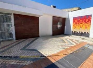 1671b3569889b1612e032df27eba6ee1e4ba2f5f · Casa Comercial 4 Dorm. Locação 148 m² R$ 5.170/mês - Vila Garcia - Jundiaí/SP