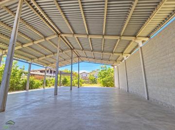 Comercial · 356m² · Galpão Comercial à Venda com Terreno Amplo de 676m²