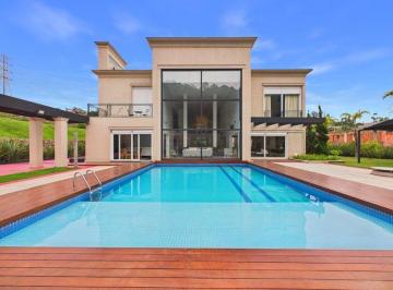 Casa · 1400m² · 4 Quartos · 9 Vagas · Casa para venda e aluguel em Tamboré de 1400.00m² com 4 Quartos, 4 Suites e 9 Garagens