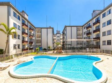 Apartamento de 3 quartos, Curitiba · Apartamento térreo com 3 quartos no bairro Portão
