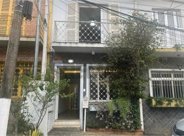 Casa · 93m² · 2 Quartos · 1 Vaga · Raridade na Zona Oeste: Casa em Vila Fechada com Portão