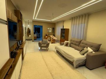 Casa · 300m² · 7 Quartos · 4 Vagas · Casa Ampla com 7 Quartos, 2 Baias para Cavalos e 1.500 m² – Próximo ao Axé Moi, Porto Seguro